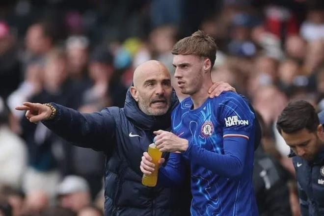 开云体育在线 - Rookie迎来十二赛季高光表现，切尔西球迷沸腾！