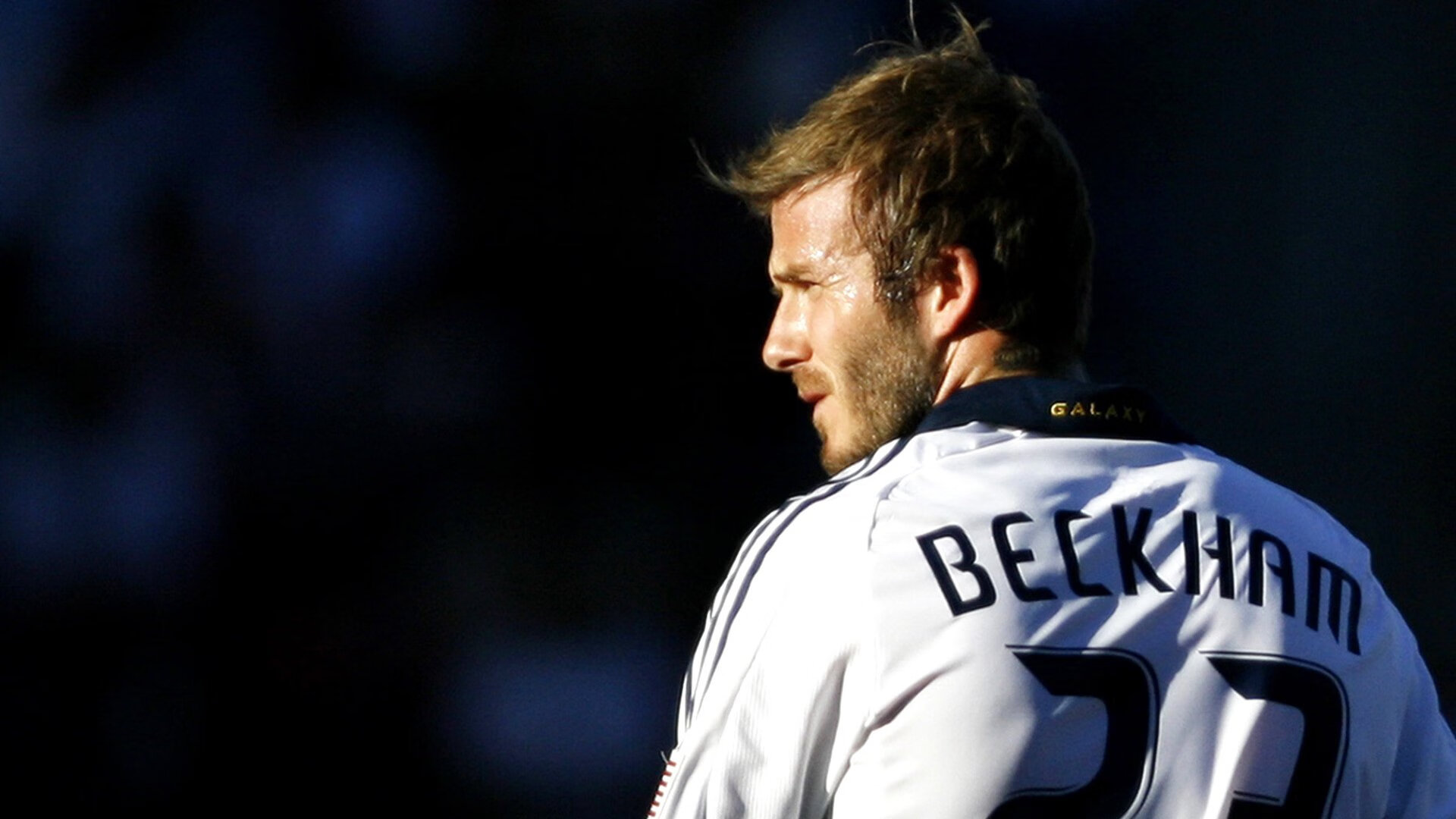 雄鹿不断突破!穆古鲁扎重返赛场连续三场得分爆发比赛高潮迭起